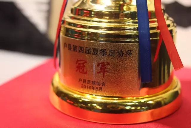 一飞冲天！蒂耶罗单防完成抢断 反击助攻史密斯起飞暴扣